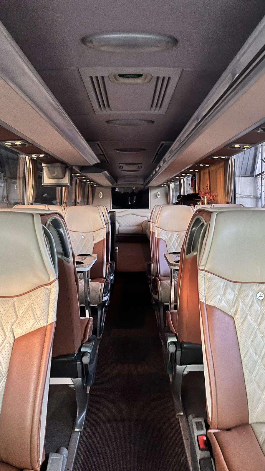 Royal VIP Bus - 26 Seats
