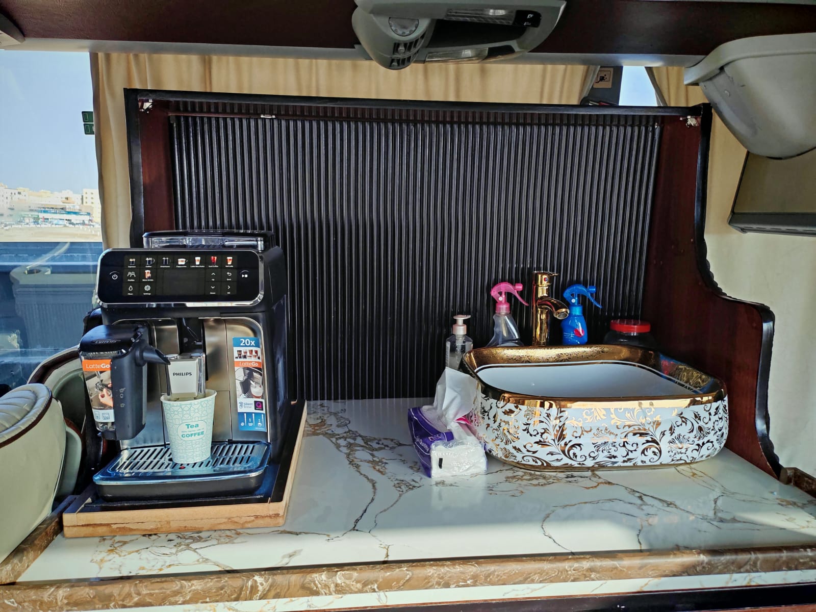 VIP Bus with Tables - 30 Seats