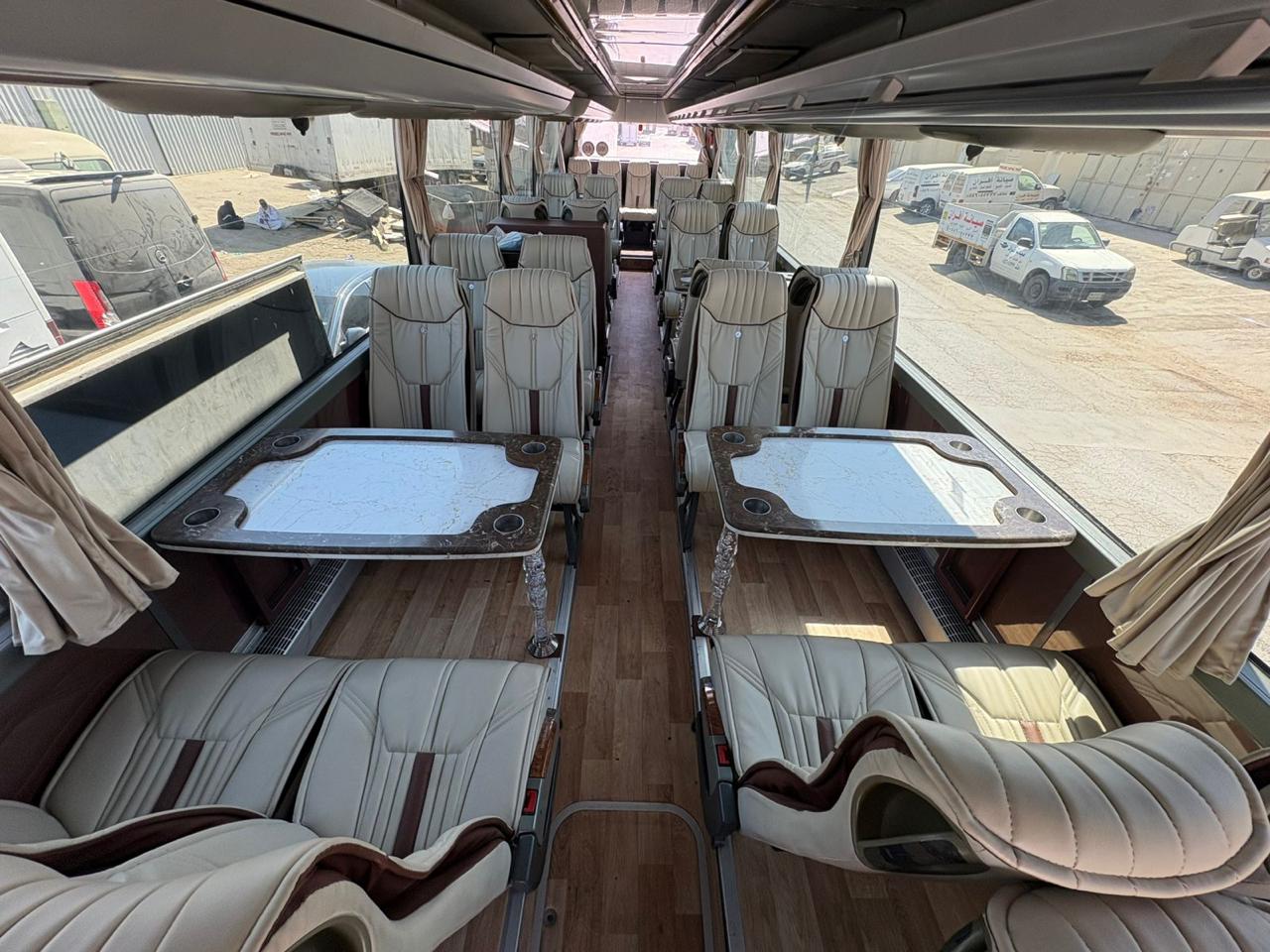 VIP Bus with Tables - 35 Seats