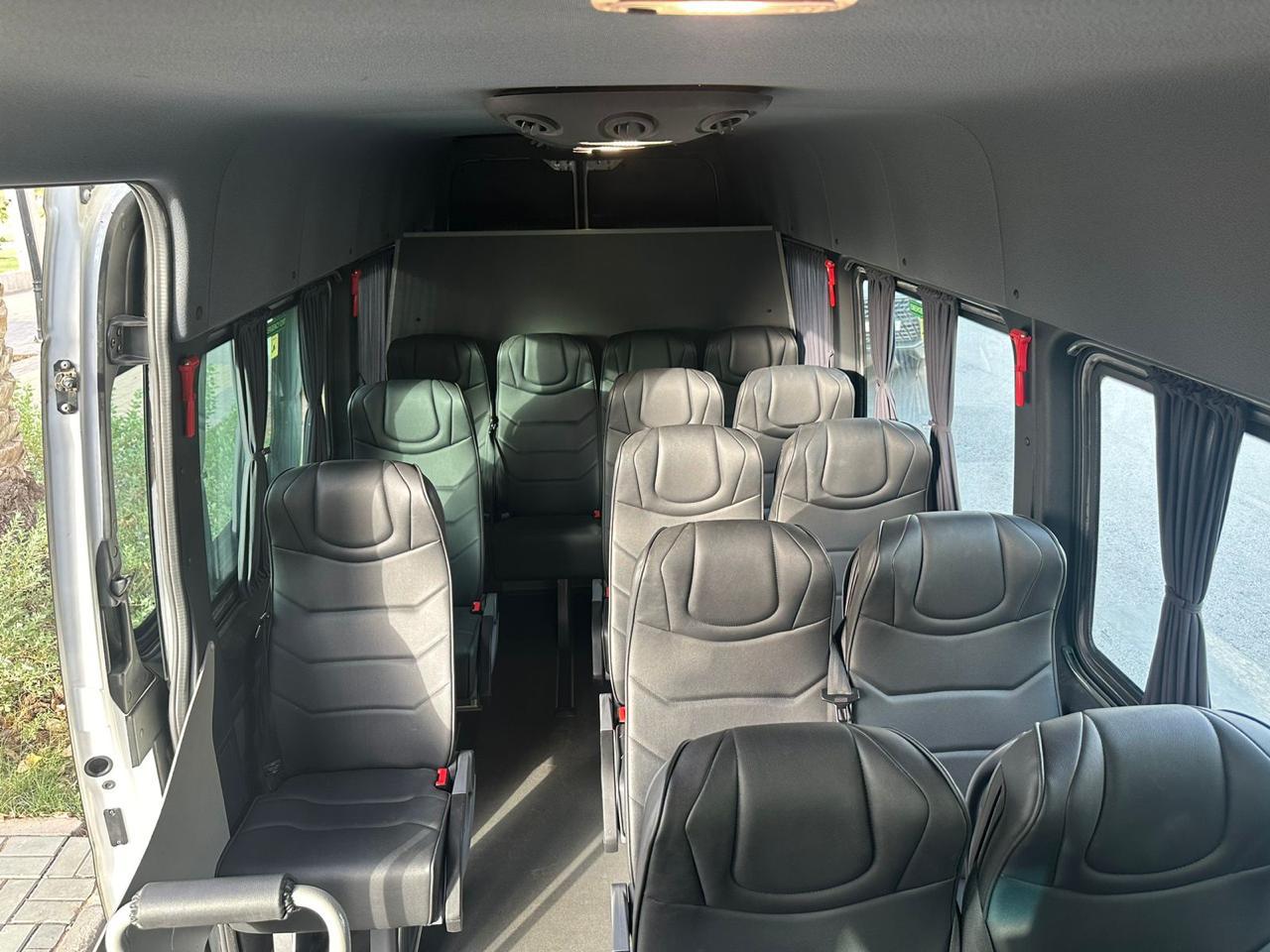 Mercedes Van - 14 Seats
